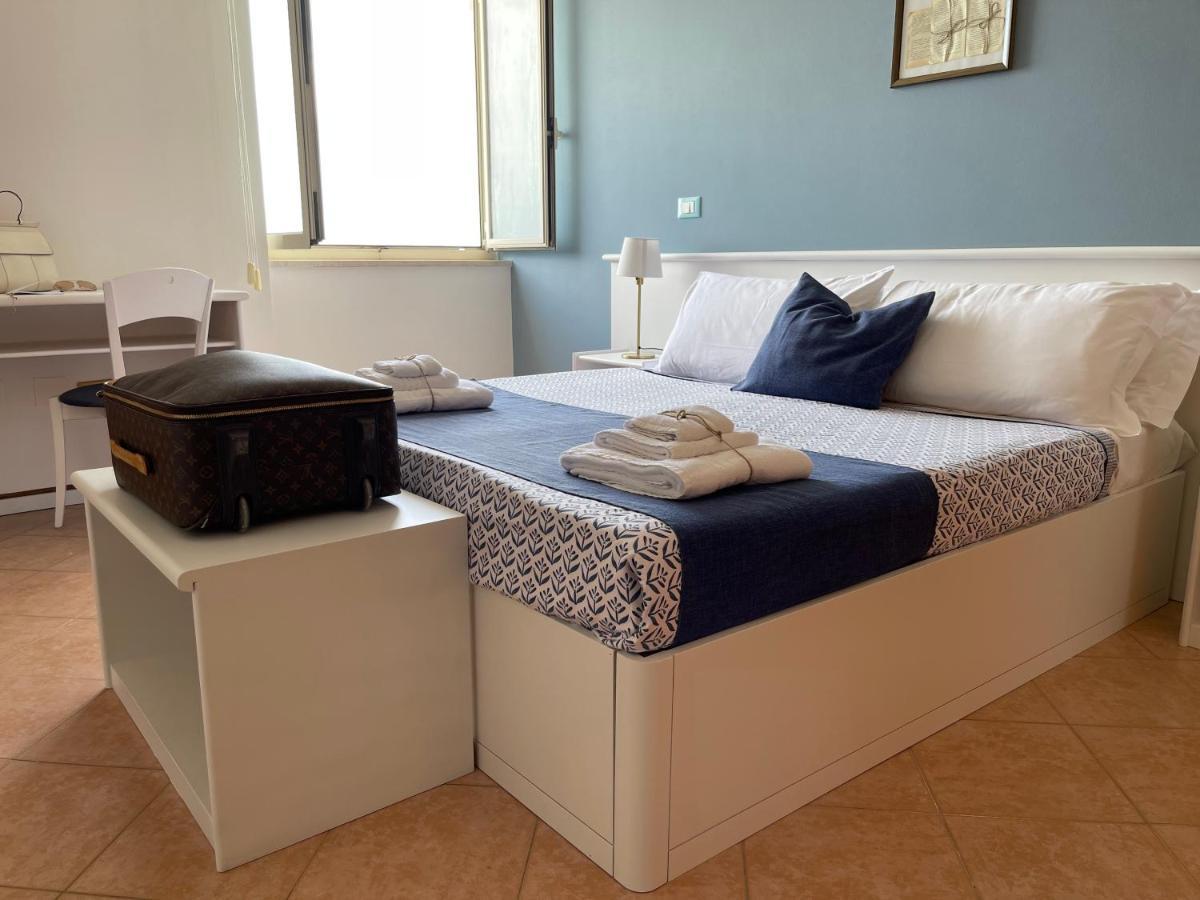 Hotel Gatto Bianco Casalabate Lecce Esterno foto