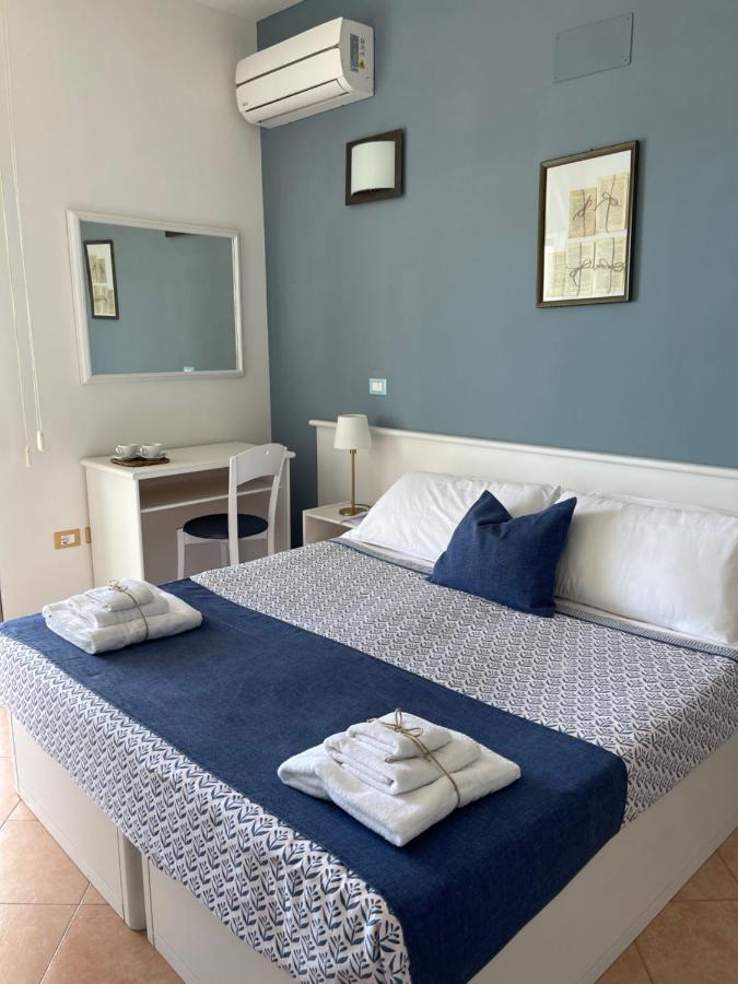 Hotel Gatto Bianco Casalabate Lecce Esterno foto