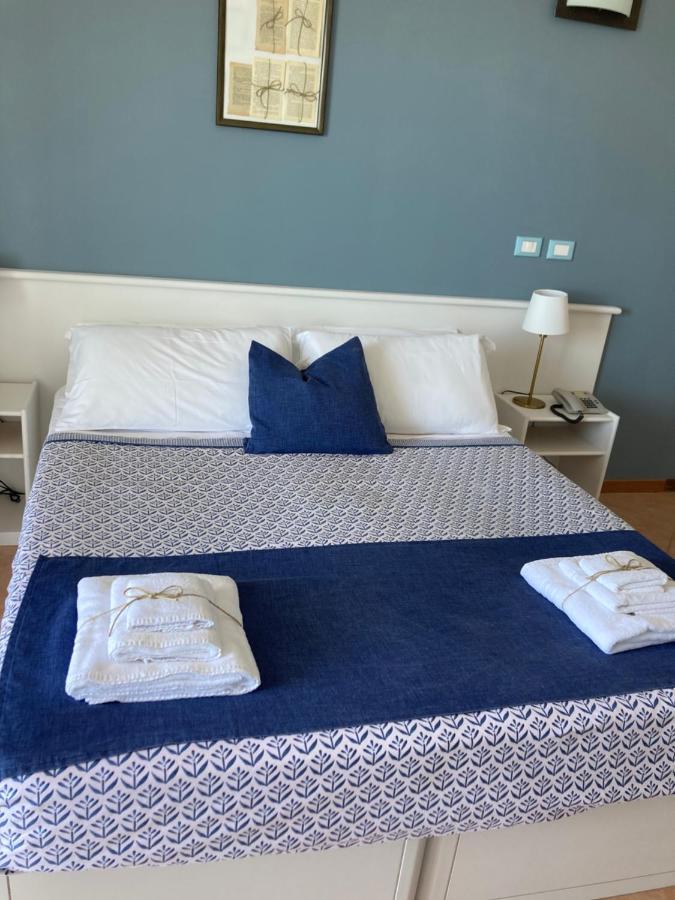 Hotel Gatto Bianco Casalabate Lecce Esterno foto