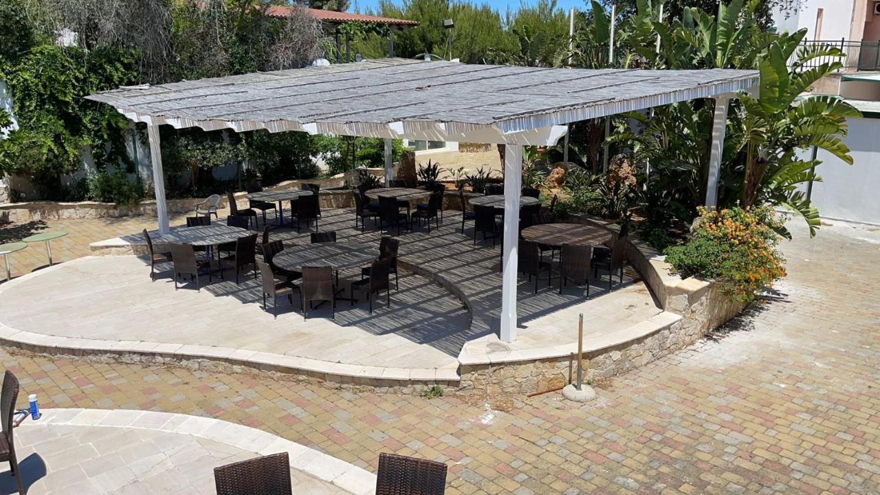 Hotel Gatto Bianco Casalabate Lecce Esterno foto