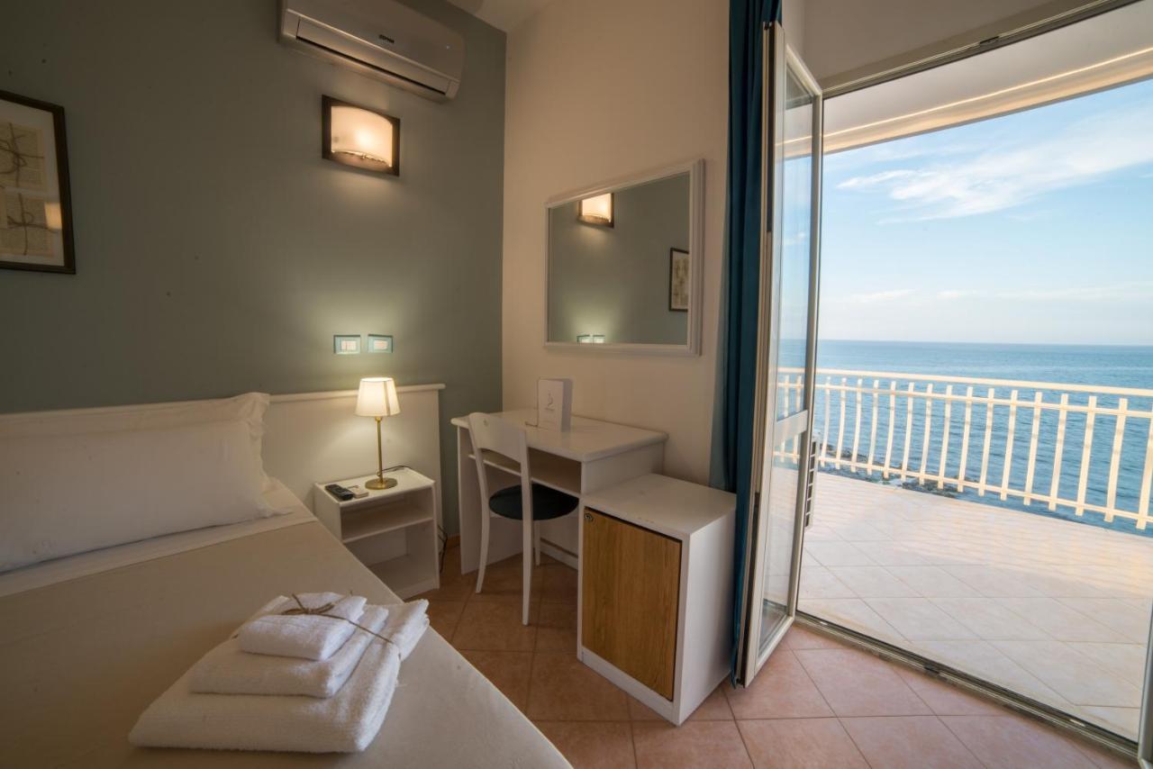 Hotel Gatto Bianco Casalabate Lecce Esterno foto